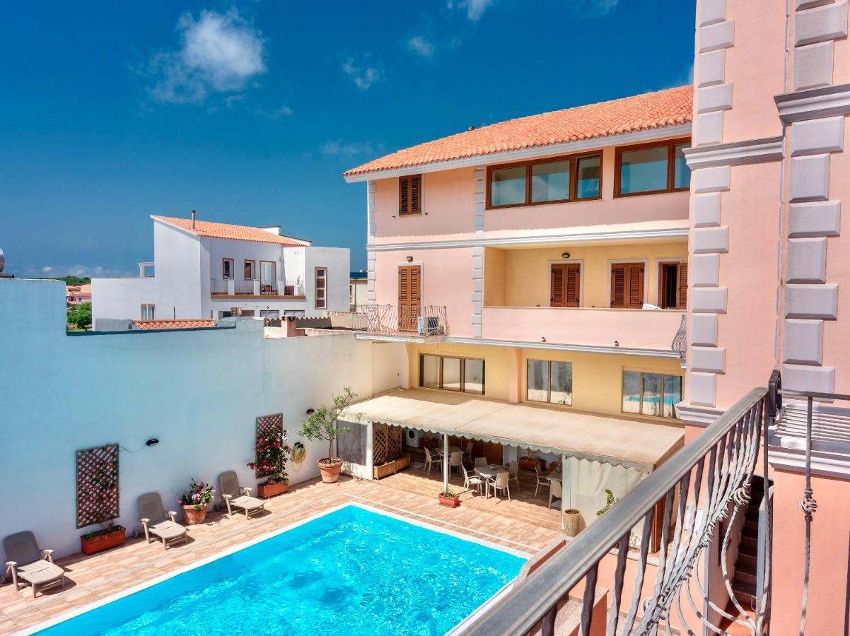 Apartments With Swimming Pool In Santa Teresa Di Gallura Exteriér fotografie